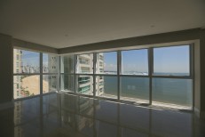 Apartamento frente Mar Barra Sul no One Tower